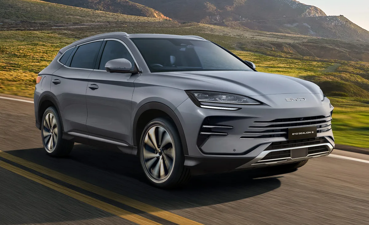BYD S6 еще один китайский кроссовер